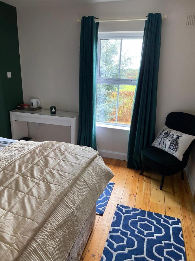 Keyfield House Bed & Breakfast มัลลิงการ์ ภายนอก รูปภาพ