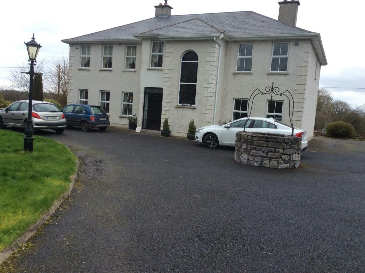 Keyfield House Bed & Breakfast มัลลิงการ์ ภายนอก รูปภาพ