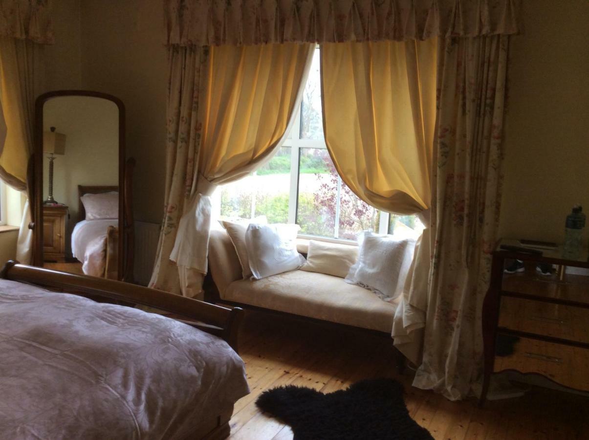 Keyfield House Bed & Breakfast มัลลิงการ์ ภายนอก รูปภาพ